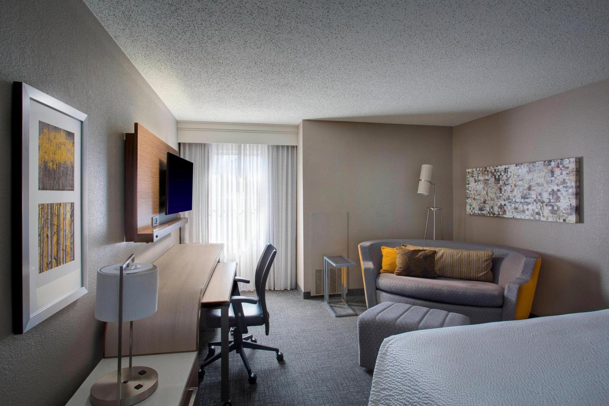 Courtyard By Marriott New Orleans Warehouse Arts District Hotel Ngoại thất bức ảnh