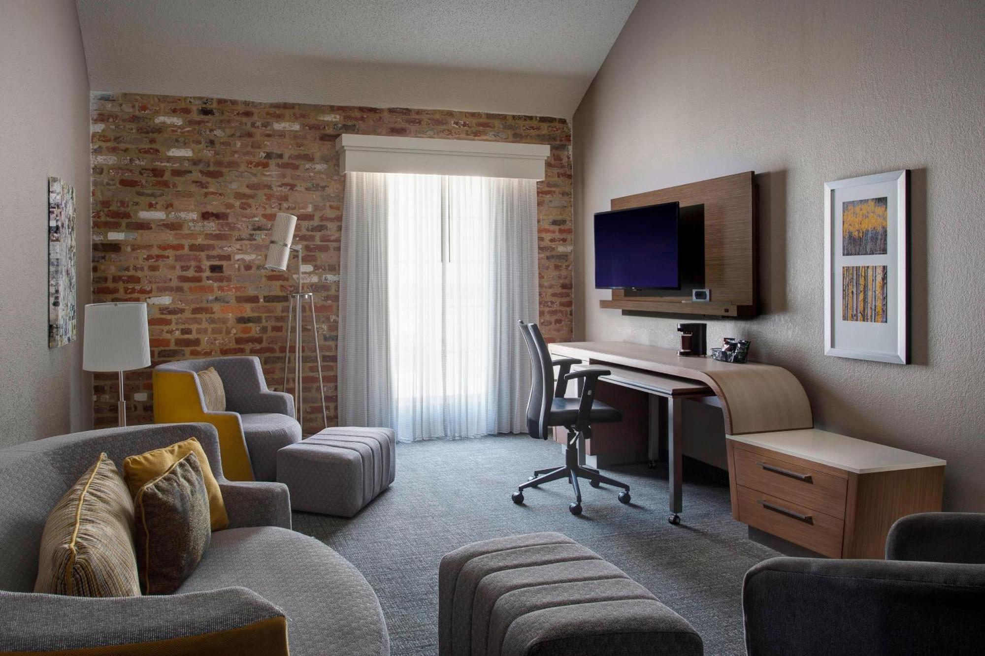 Courtyard By Marriott New Orleans Warehouse Arts District Hotel Ngoại thất bức ảnh